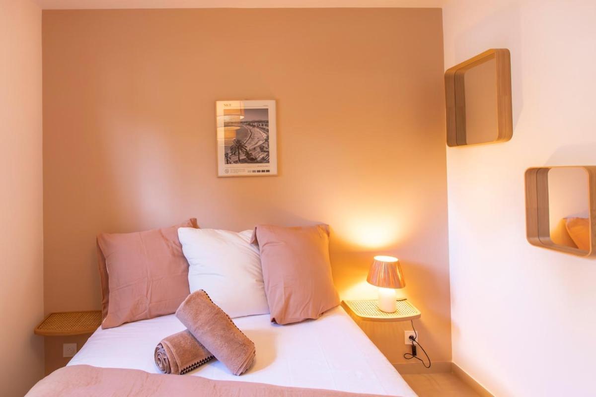 #41 Flat For 6, 3 Bdrs Parking Wifi 5mins Walk Tram T1 *