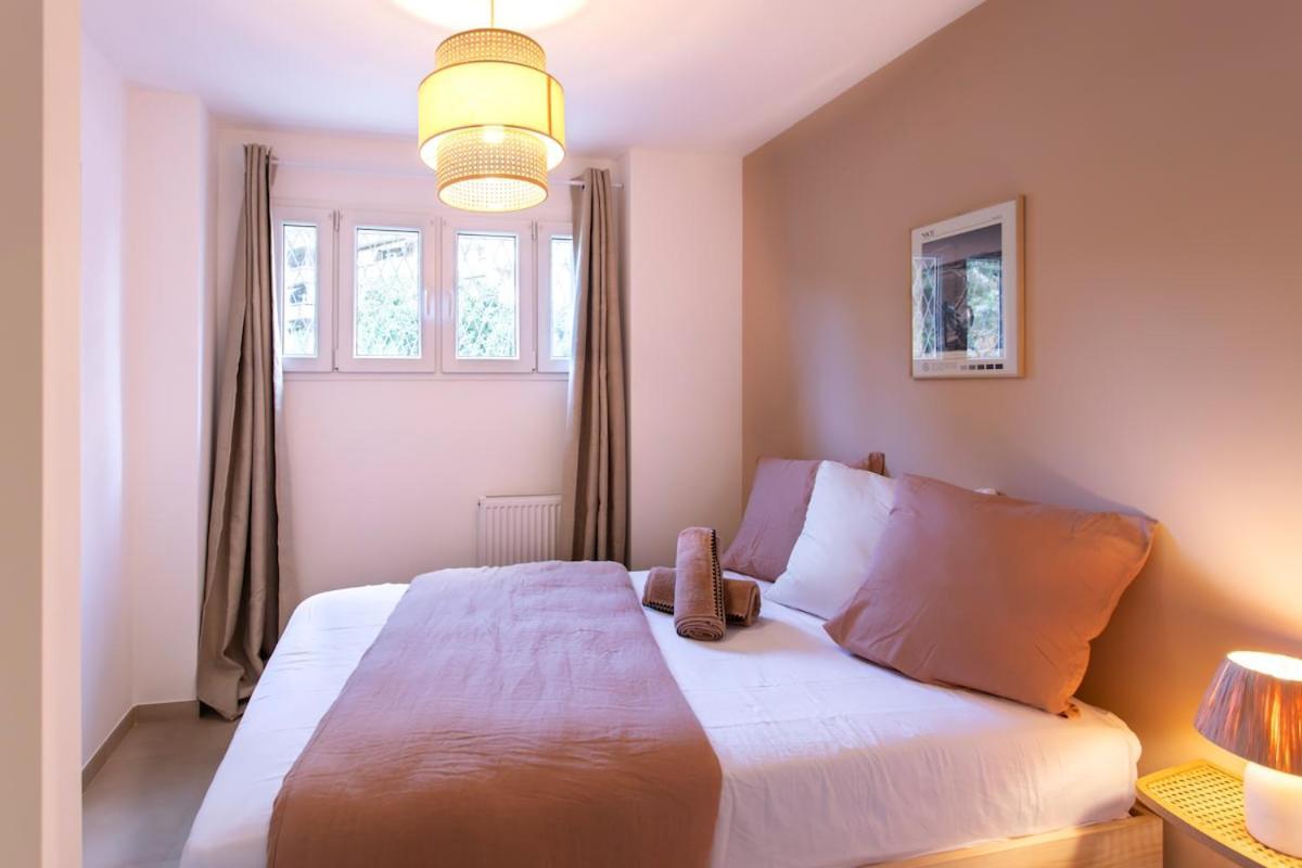 #41 Flat For 6, 3 Bdrs Parking Wifi 5mins Walk Tram T1
