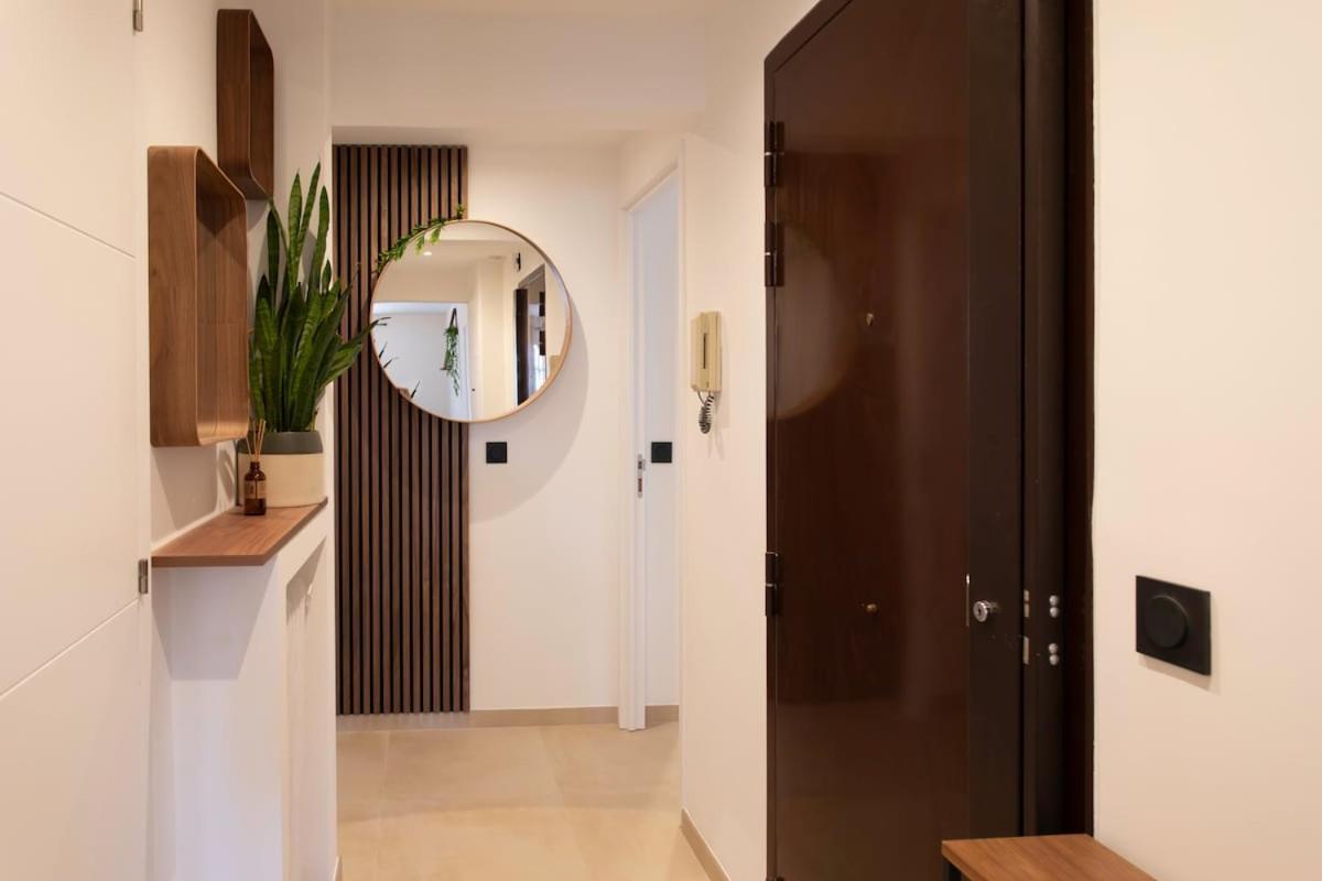 #41 Flat For 6, 3 Bdrs Parking Wifi 5mins Walk Tram T1 Appartamento